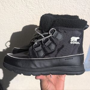 Women's black Sorel Explorer Carnival waterproof boots Size 7 NWOB